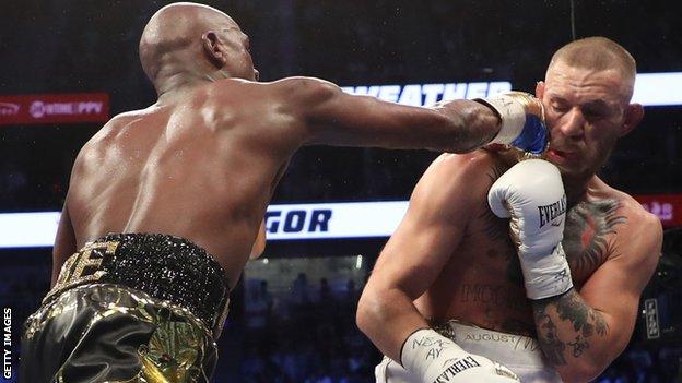 Floyd Mayweather extended his professional record to 50-0