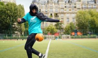 France’s top administrative court on Thursday, upheld the ban on the use of hijab by Muslim female Football players during games.